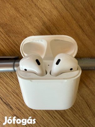 Apple Airpods 2 vezeték nélküli fülhallgató működik, akku gyengébb