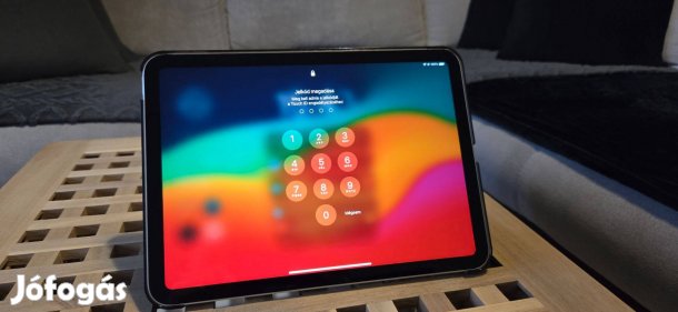 Apple Ipad 10.9 (2022) 64 GB Wi-Fi ezüst, Spigen tokkal