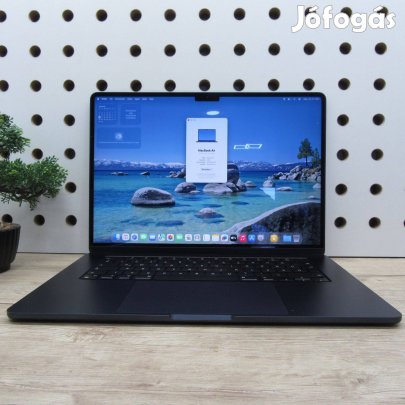 Apple Macbook Air 15 (2024) 8GB/256GB, megkímélt, 100% akku, 55 ciklu
