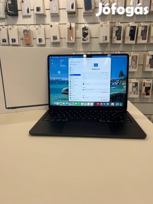 Apple Macbook Air 2022 13" M2 16GB RAM 512GB Midnight Használt 27% Áfa