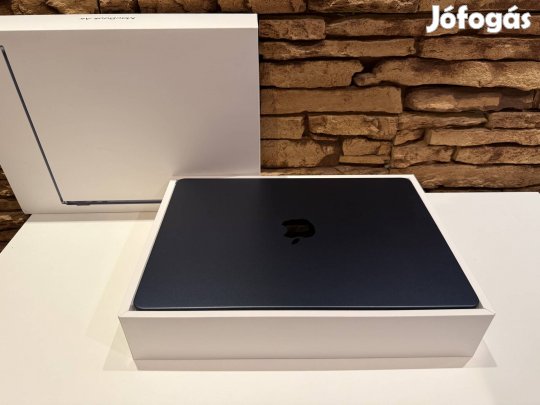 Apple Macbook Air M3/2024 16/256 / Istyle / új állapot/ Garanciális