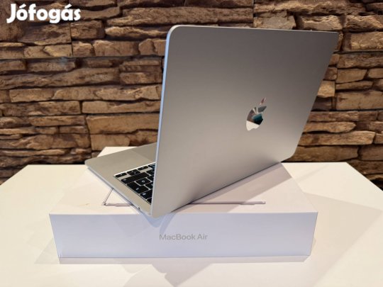 Apple Macbook air M4 13" 16 Gb/256 Gb / Magyar /"új"  Silver