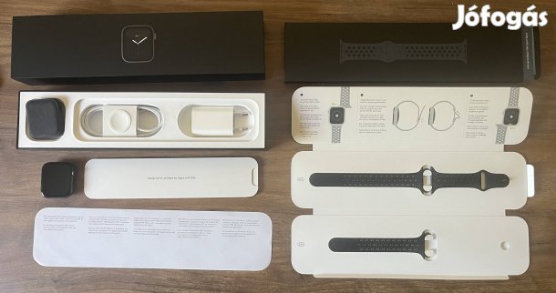 Apple Watch Series 5 alkatrésznek eladó, fekete, 44mm, GPS