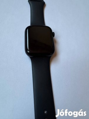 Apple Watch Series 7 45mm fekete