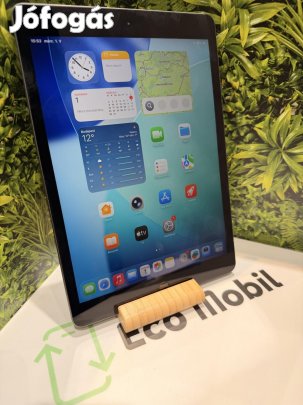 Apple iPad 8th Gen Wi-Fi 32 GB, 12 hó garancia