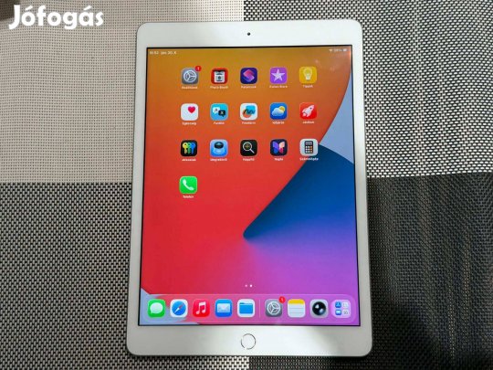 Apple ipad 8 10.2 Wifi Ezüst Újszerű Garis !