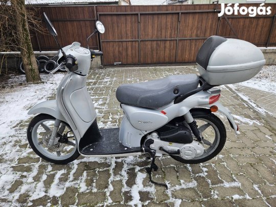 Aprila Scarabeo 4T robogó