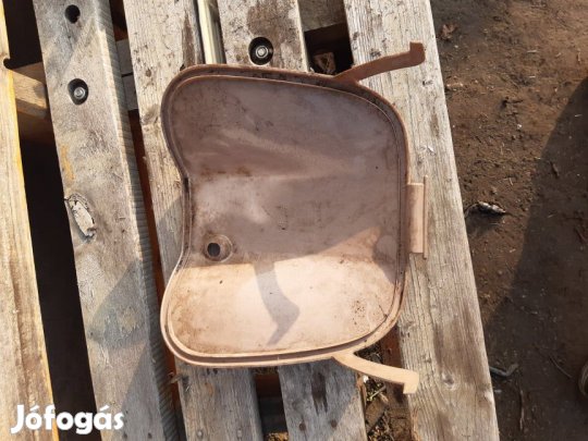 Aprilia Scarabeo kesztyű tartó ajtó