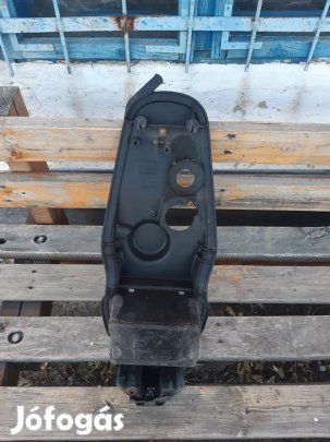 Aprilia Scarabeo ülés alatti idom