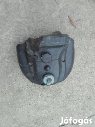 Aprilia Scarabeo üzemanyag tank szintjelzővel