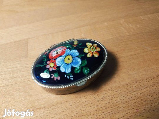 Apró, sötét alapon színes tűzzománc virágmintás fém szelence(kb 5x3cm)