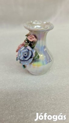Apró porcelán váza eladó