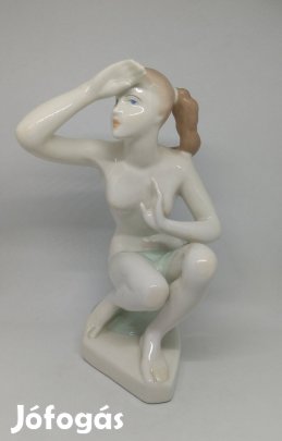 Aquincum porcelán Távolba néző Akt!