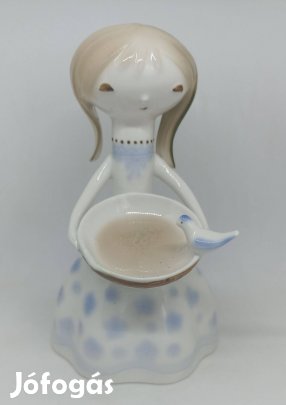 Aquincum porcelán madarat etető lány Ritka!