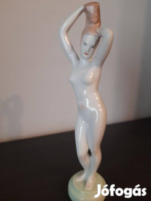 Aquincumi női porcelán akt