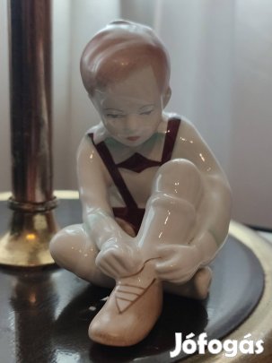 Aquincumi porcelán kisfiú figura - Budapest