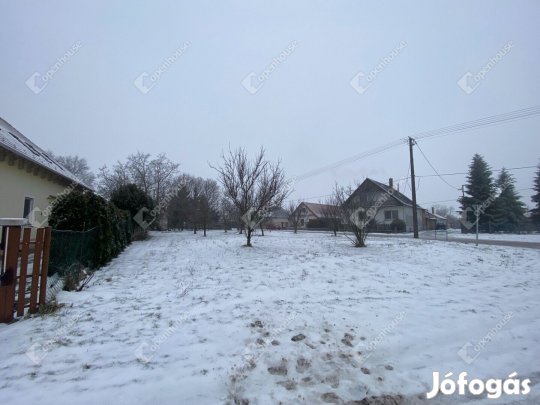 Arak településen építési telek eladó