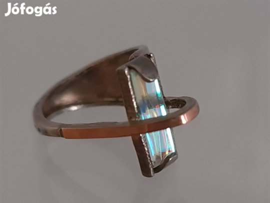 Arannyal kombinált antik, köves ezüstgyűrű díszdobozban eladó