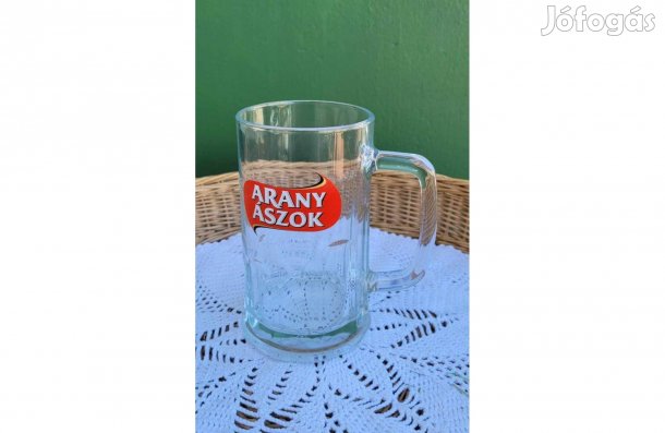 Arany Ászok 0, 5 L-es füles üveg sörös korsó