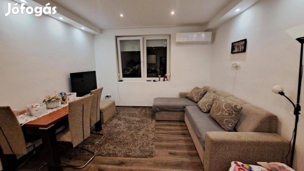 Arany János utcában 1. emeleti, Nappali +2 szobás, 2 erkélyes lakás