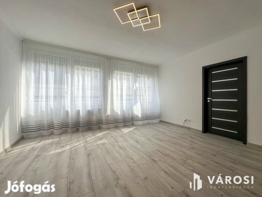 Arany János úton 1. emeleti, frissen felújított lakás eladó!