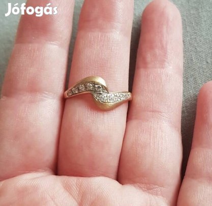 Arany női gyűrű
