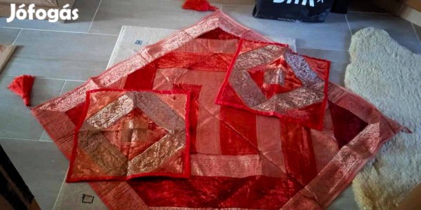 Arany-piros színű indiai brokát-bársony terítő szett