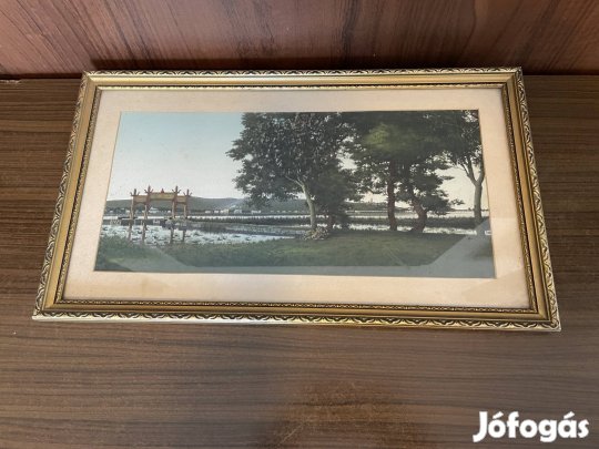 Arany szélű képkeretben kínai tájkép