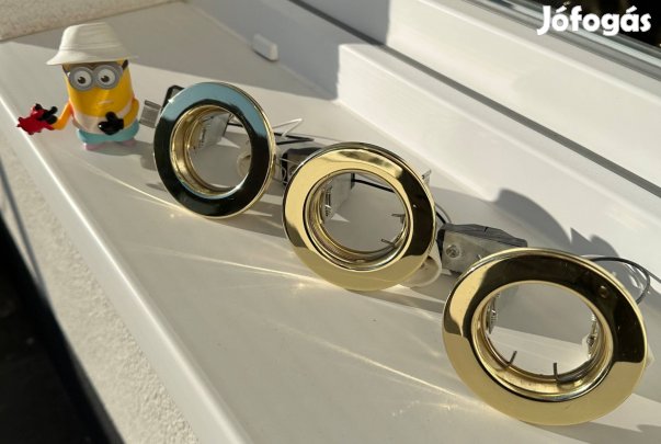 Arany színű, süllyeszthető spotlámpák 3-db