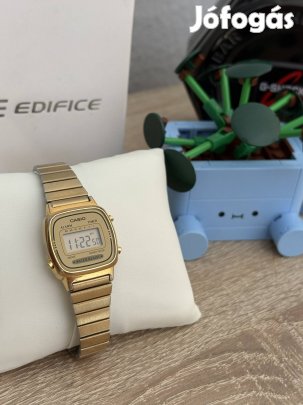 Arany színű casio