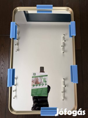 Arany színű fali tükör