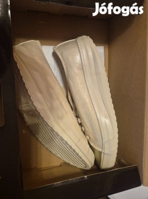 Arany szinű nöi Walkmaxx cipő