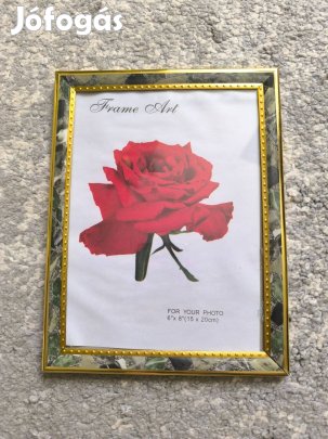 Arany színű szegéllyel díszített mintás különleges fényképtartó