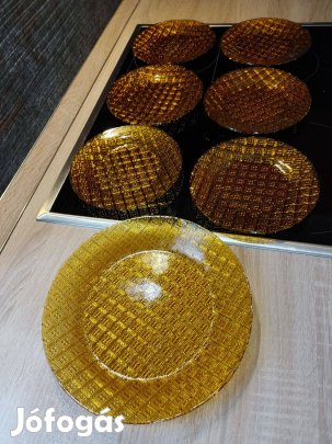 Arany színű üveg tányérok