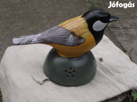 Aranyos mozgásérzékelős kismadár