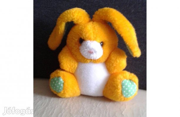 Aranyos plüss nyuszi