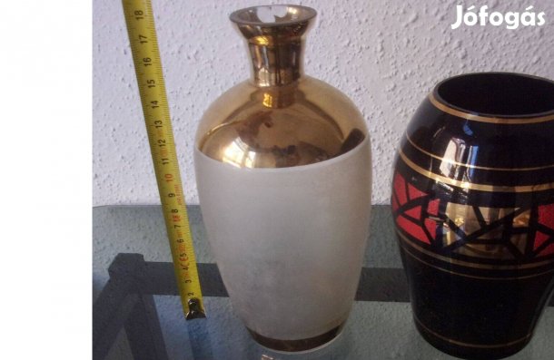 Aranyozott üveg váza 2 pontnyi hibával a tetején Újpest központ közelé