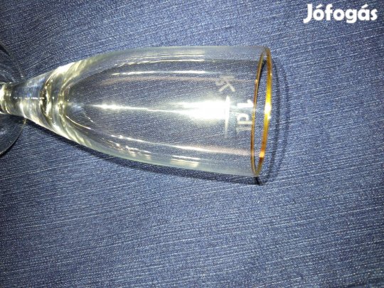 Aranyszélű poharak eladók