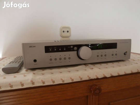 Arcam Diva A85 audiofil erőstő távirányítóval eladó