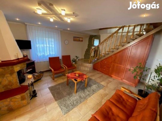 Árcsökkenés! Kecskeméten csendes, felújított családi ház garázzsal
