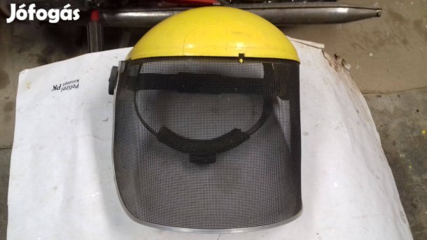 Arcvédő pajzs, rácsos