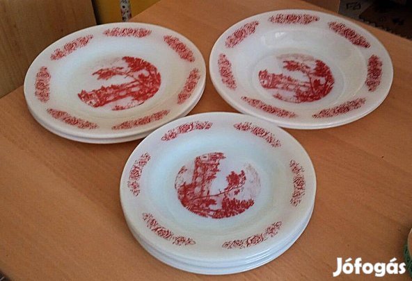 Argentin opálüveg hőálló tányérkészlet, vörös mintával