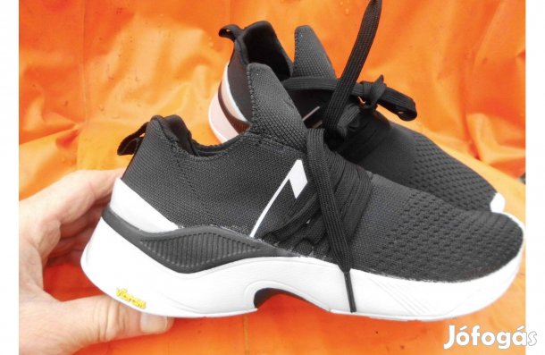 Arkk Copenhagen (Dán) fekete-fehér 36-os utcai cipő eladó,