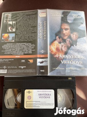 Árnyékra vetődve akció vhs 