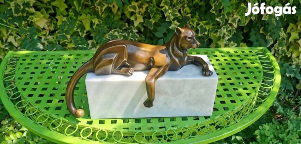 Art-deco Pihenő leopárd - bronz szobor