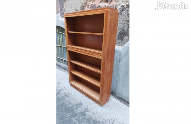 Art deco keskeny könyvespolc, letisztult forma, tiszta stílus