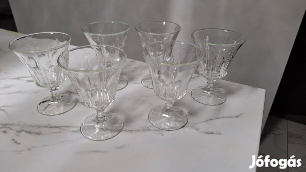 Art deco üveg talpas poharak