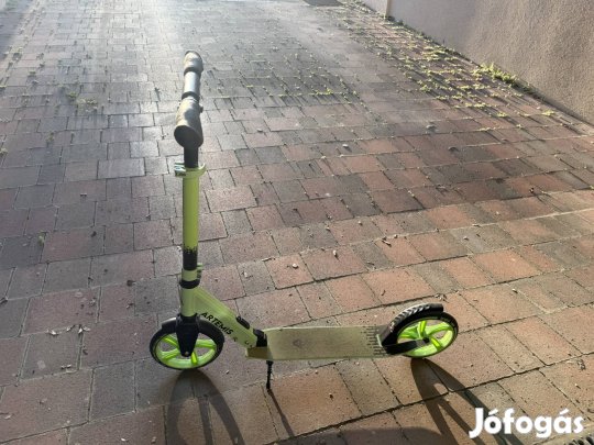 Artemis Apollo gyerek roller eladó 