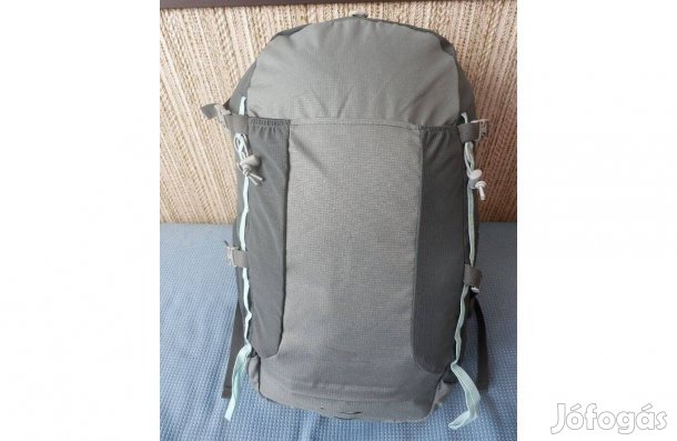 Áruházi könnyű hátizsák kb 30 - 35 literes új állapotban