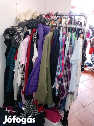 Árukészlet+bútorok eladóak